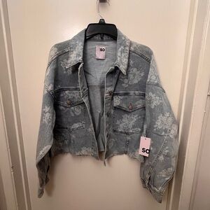 SO Light Blue Floral Print Cropped Denim Jacket